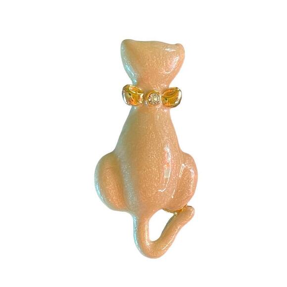 Beautiful Vintage Cat Enamel Pin/Brooch. Siamese Cat? Kitten. Bow. - Picture 1 of 3